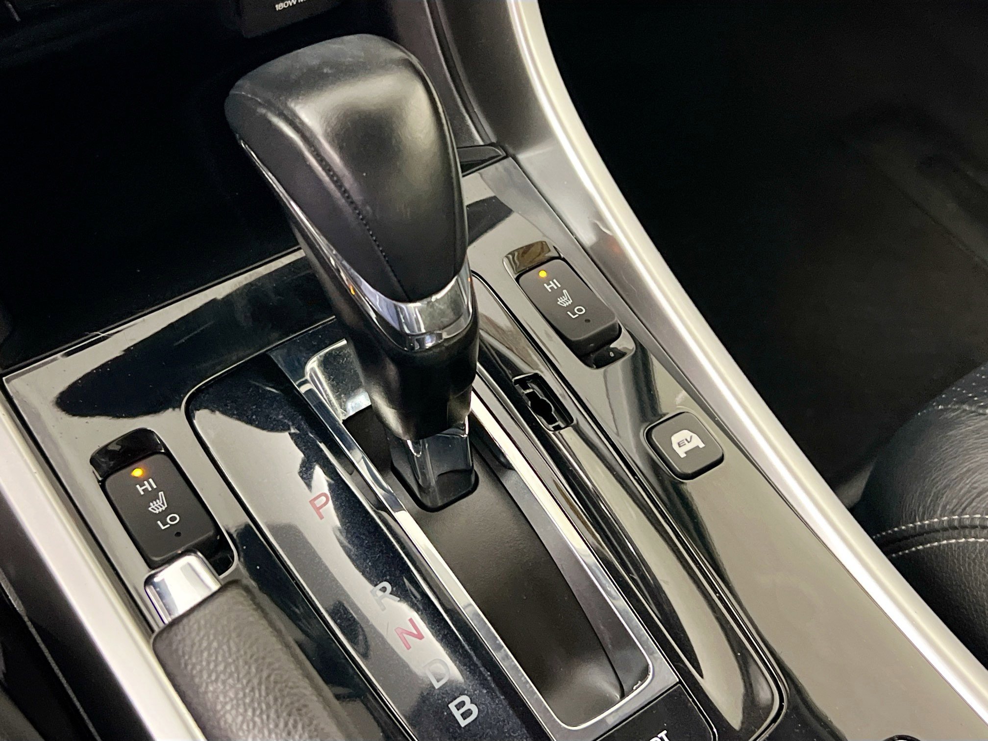 Used 2017 Honda Accord Touring image 25