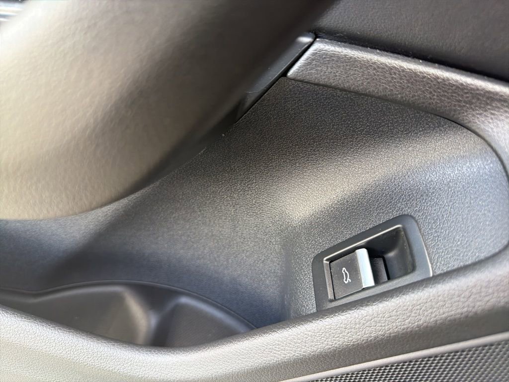 Used 2020 Audi A4 2.0T Premium w/ Convenience Package image 16