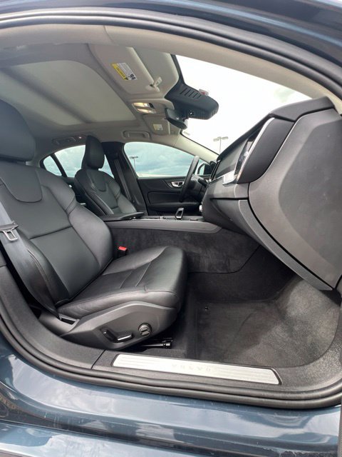 Used 2025 Volvo S60 B5 Core AWD/4WD image 34