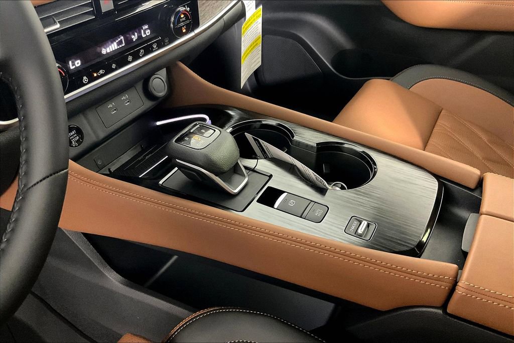 New 2025 Nissan Rogue Platinum image 12