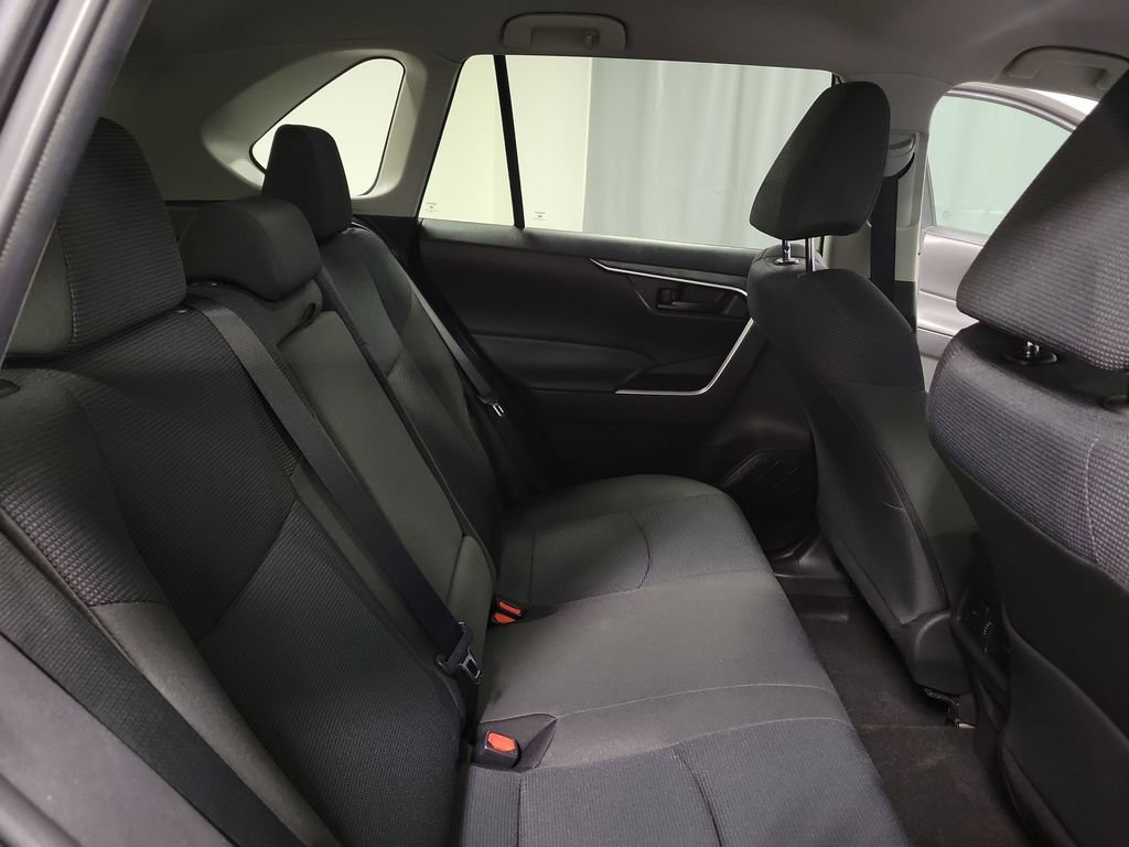 Used 2023 Toyota RAV4 LE AWD/4WD image 28