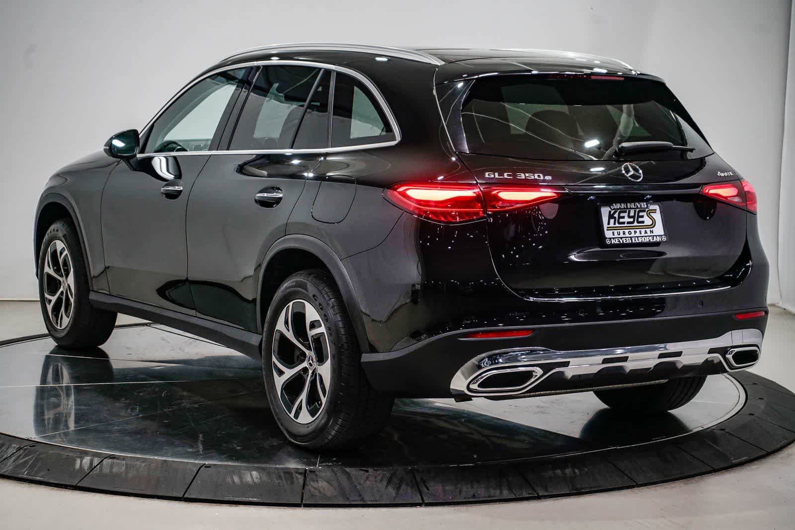 Certified 2025 Mercedes-Benz GLC 350e 4MATIC image 2