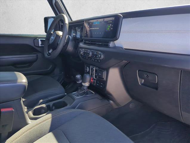 Used 2025 Jeep Wrangler Willys image 20