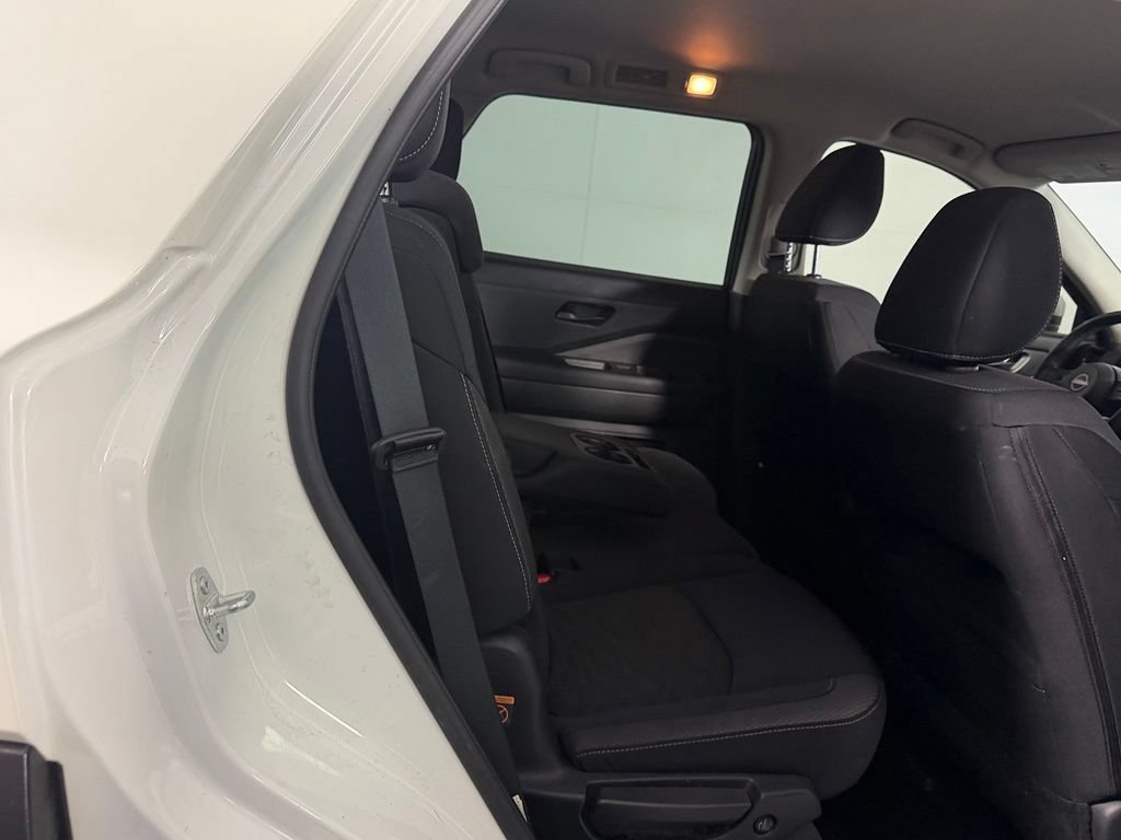 Used 2024 Nissan Pathfinder SV w/ Black Appearance Package FWD image 30
