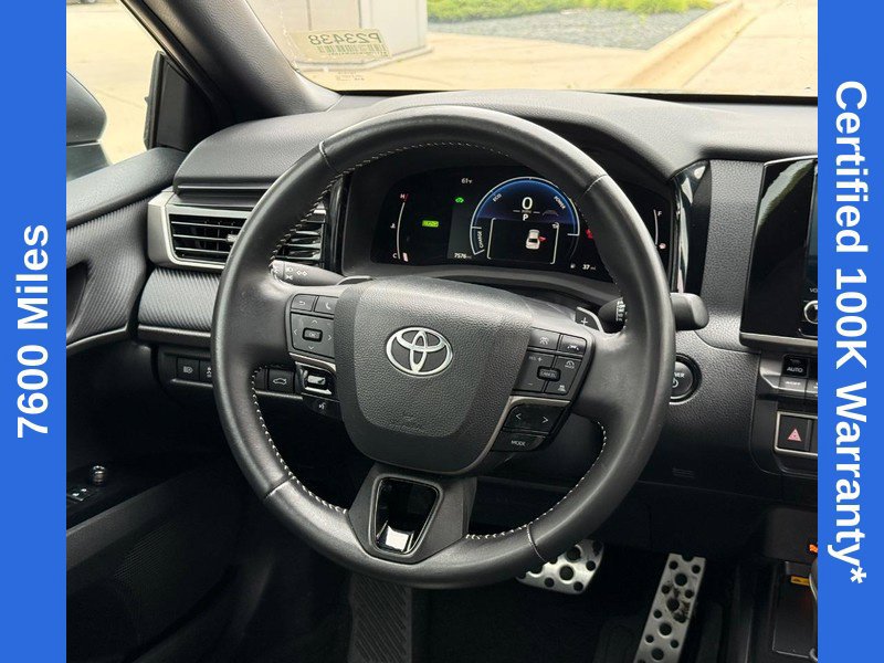 Used 2025 Toyota Camry SE FWD image 15