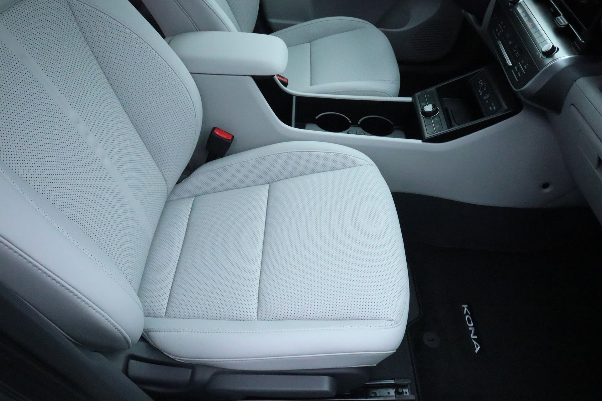 New 2026 Hyundai Kona SEL Premium image 18