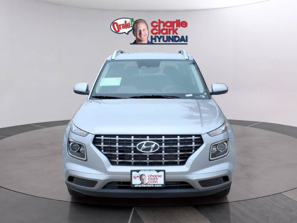 New 2026 Hyundai Venue SEL FWD image 8