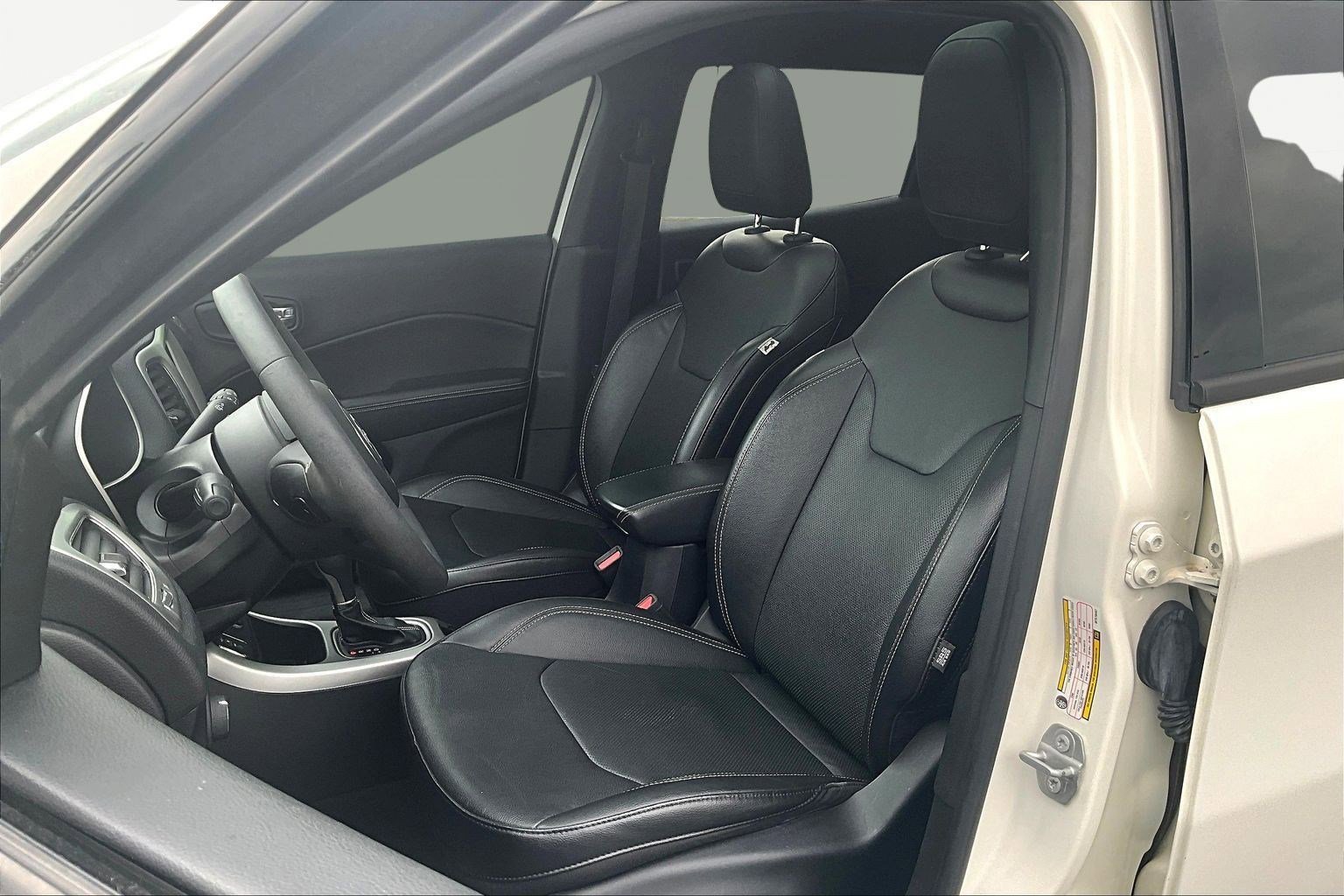 Used 2021 Jeep Compass Latitude w/ Sun and Sound Group image 21