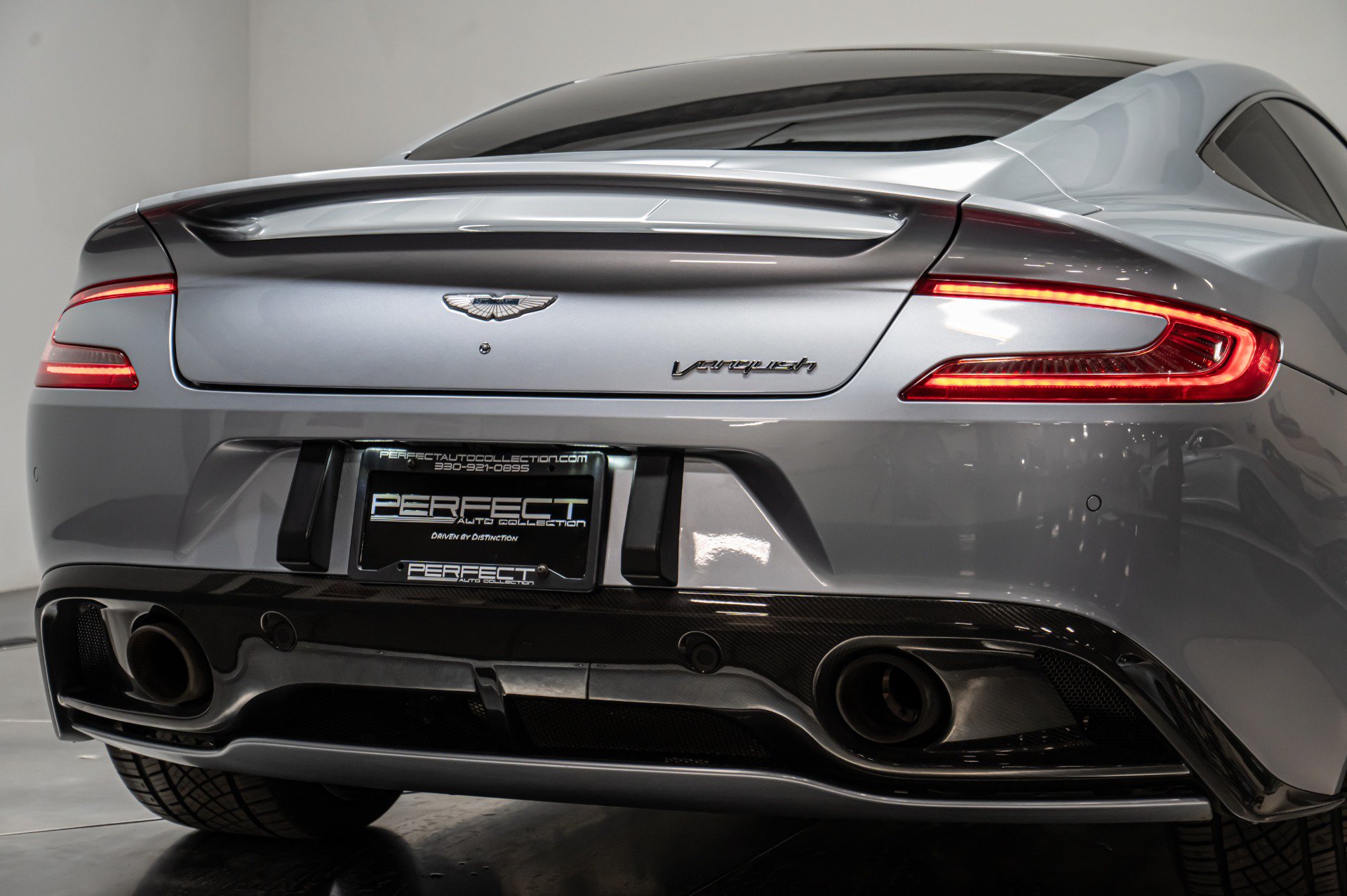Used 2014 Aston Martin Vanquish Coupe RWD image 48
