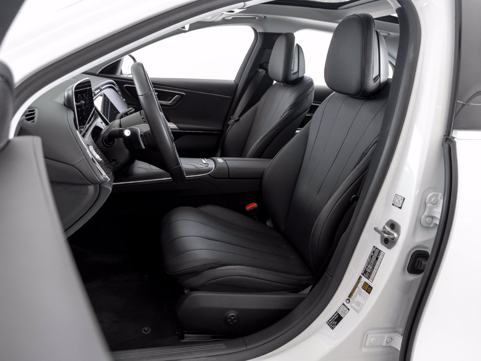 Certified 2026 Mercedes-Benz E 350 4MATIC Sedan image 10