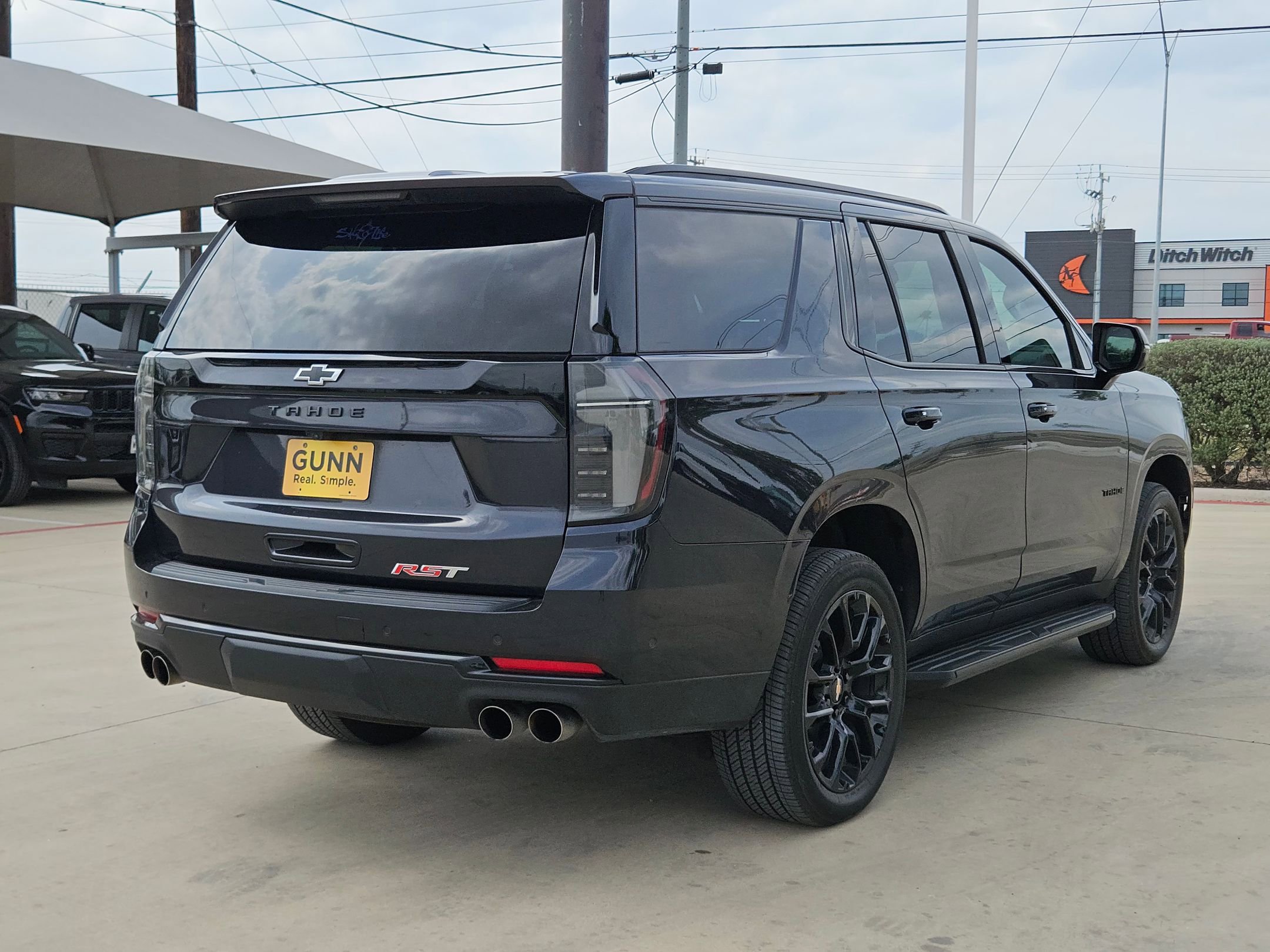 Used 2025 Chevrolet Tahoe RST w/ RST Capability Package image 3