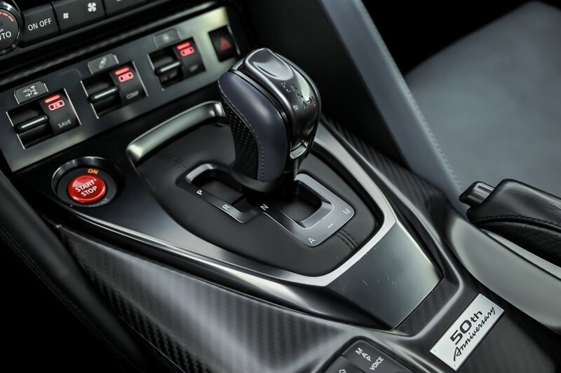 Used 2020 Nissan GT-R Premium AWD/4WD image 37
