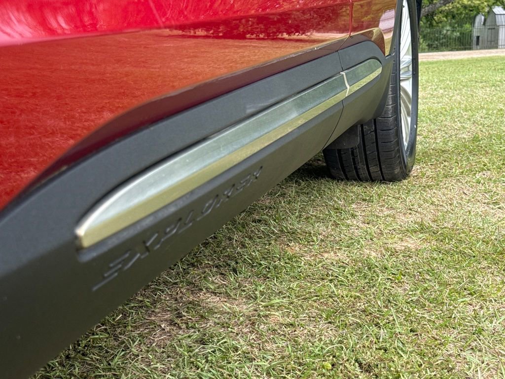 Used 2023 Ford Explorer Limited w/ Limited Technology Package image 55