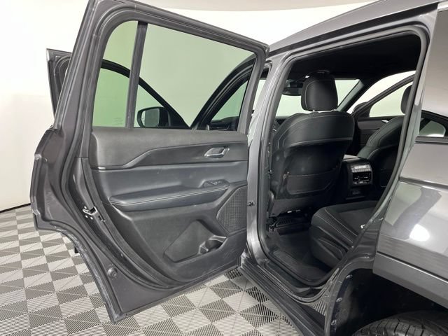 Used 2024 Jeep Grand Cherokee L Laredo RWD image 43