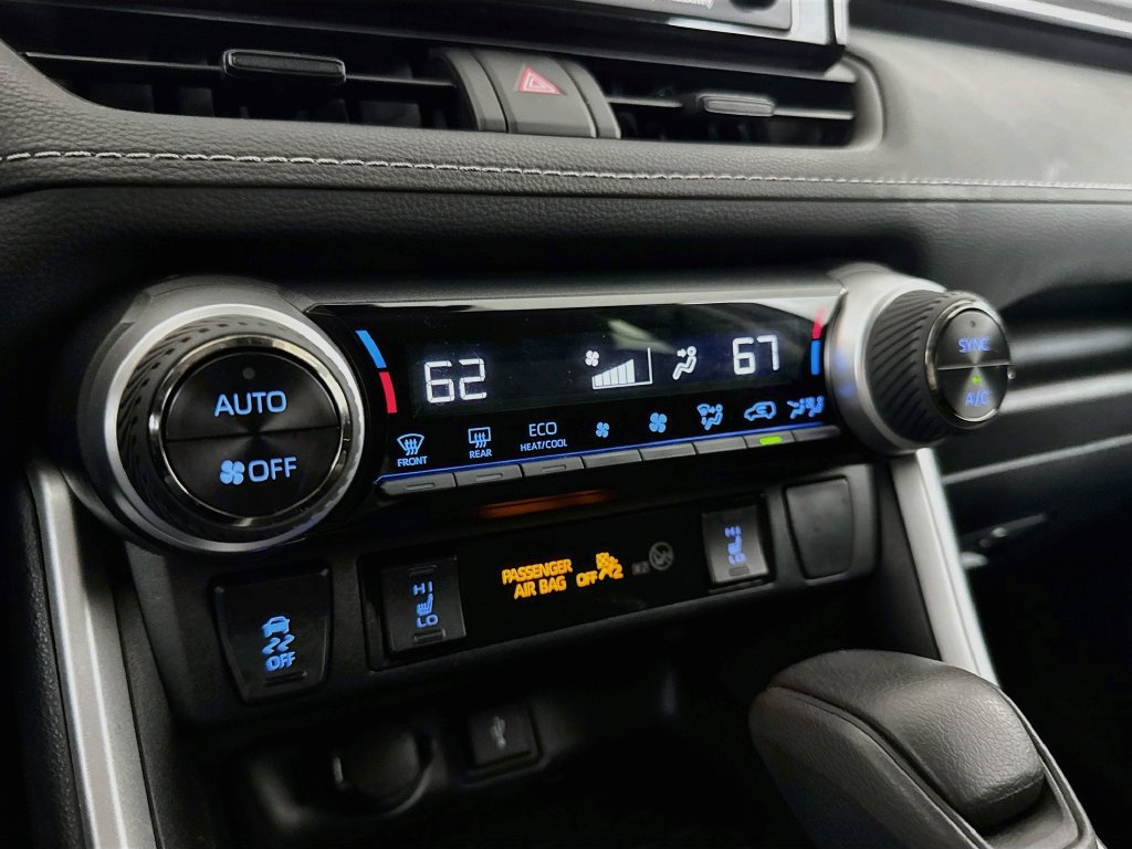Used 2022 Toyota RAV4 XLE w/ Convenience Package AWD/4WD image 18