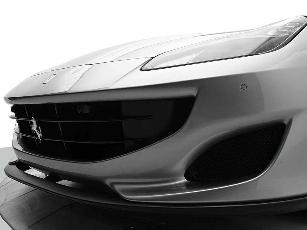 Used 2019 Ferrari Portofino RWD image 25