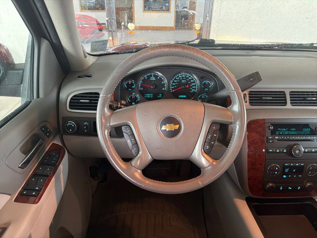 Used 2013 Chevrolet Suburban LT w/ Luxury Package image 19