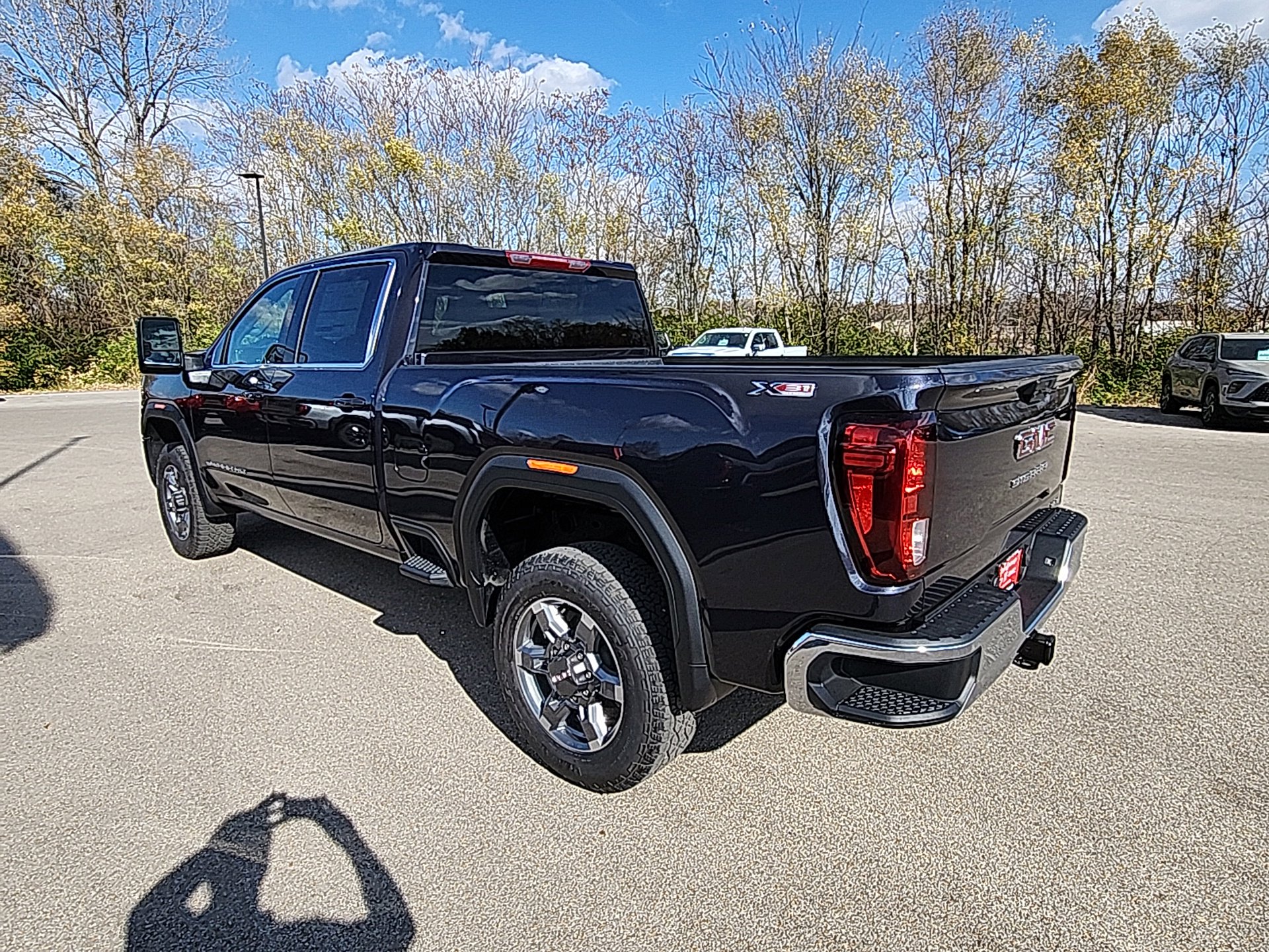 New 2026 GMC Sierra 2500 SLE image 6