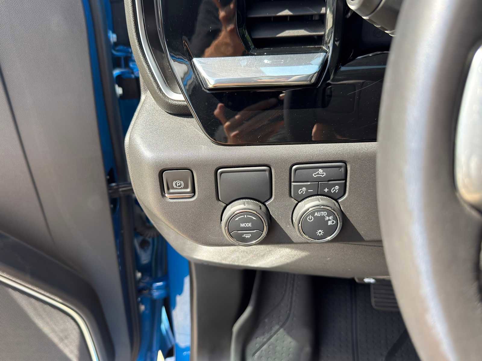 Used 2022 Chevrolet Silverado 1500 LT image 22