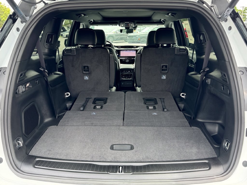 New 2026 Jeep Grand Cherokee L Limited AWD/4WD image 17