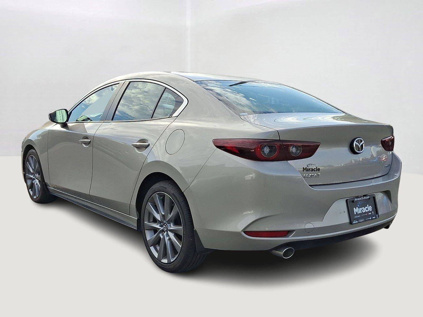 Used 2023 MAZDA MAZDA3 s FWD image 4