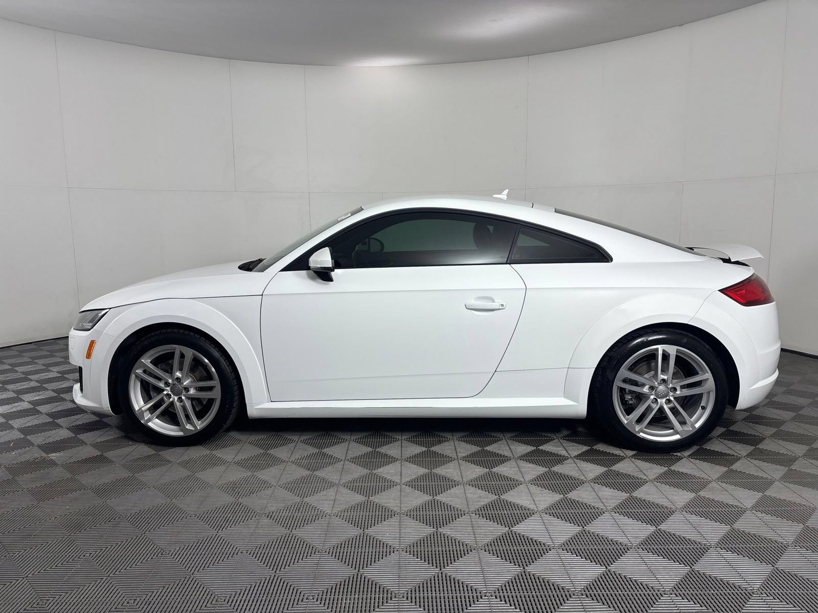 Used 2017 Audi TT 2.0T AWD/4WD image 4