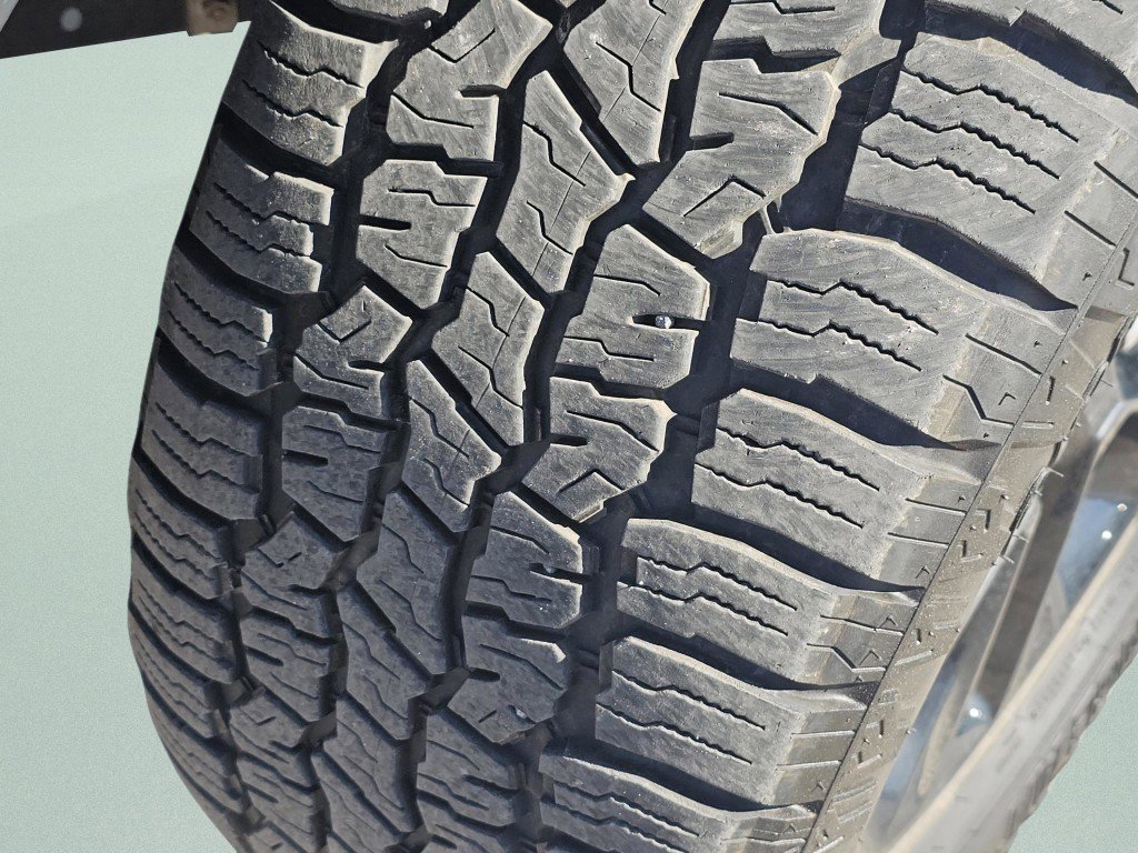 Used 2022 Jeep Wrangler Unlimited Sahara w/ Cold Weather Group image 20