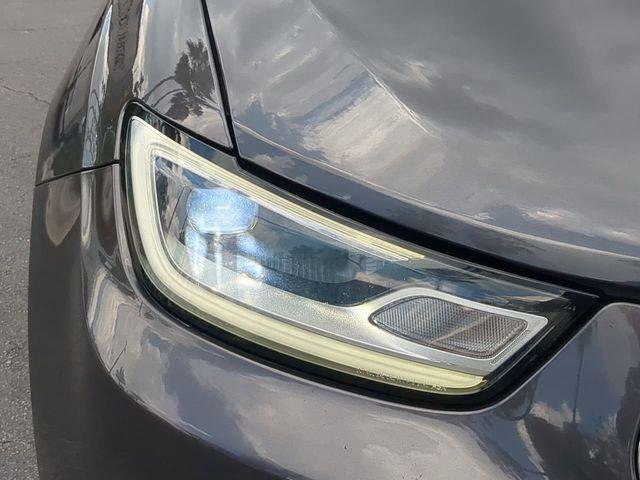 Certified 2023 Chrysler Pacifica Touring-L image 10