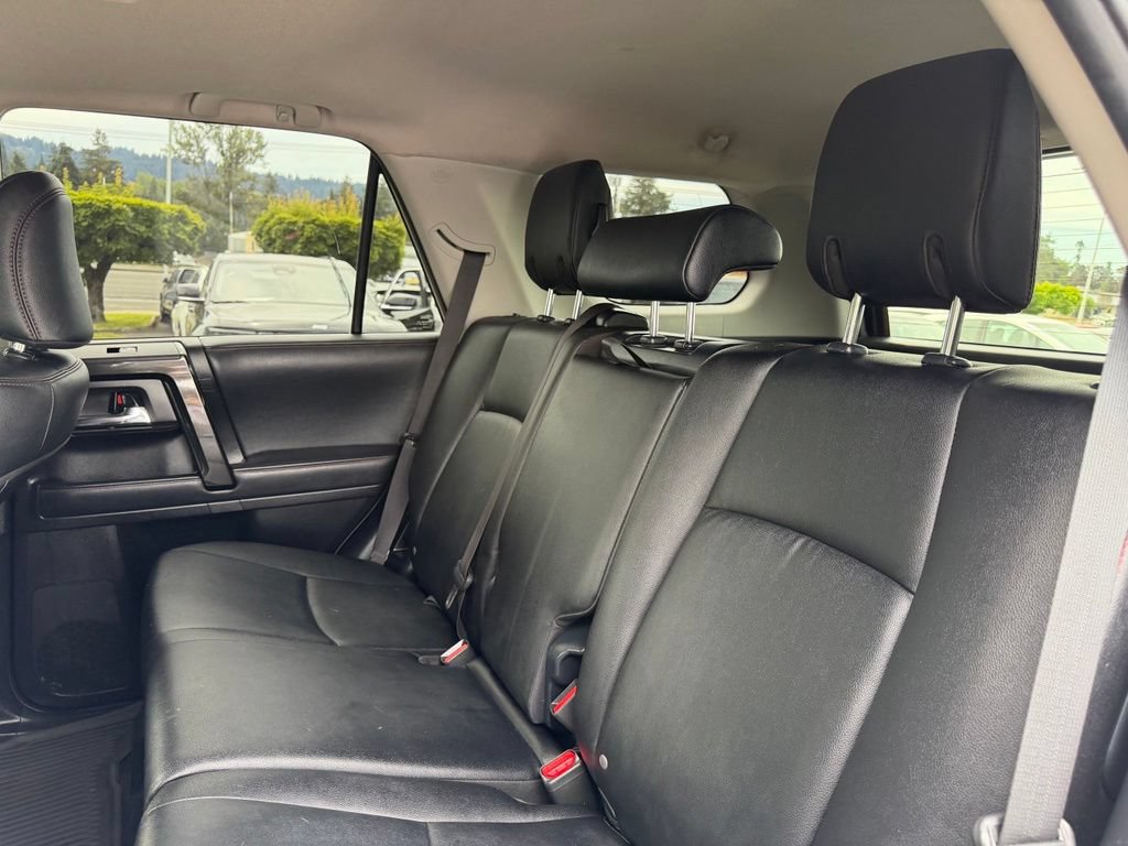Used 2021 Toyota 4Runner TRD Off-Road Premium w/ Moonroof Package AWD/4WD image 31