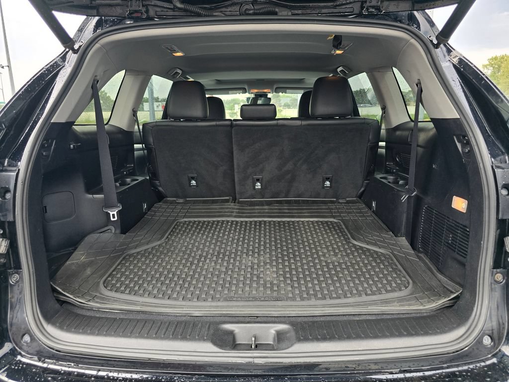 Used 2019 Toyota Highlander XLE FWD image 19