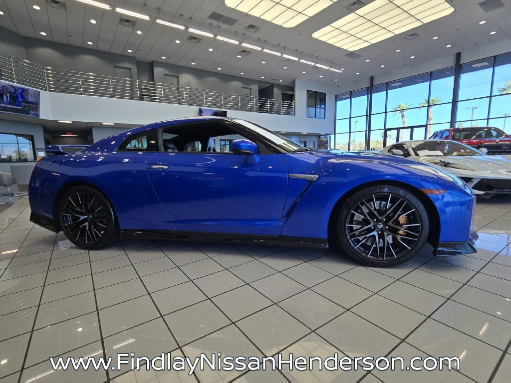 Used 2021 Nissan GT-R Premium AWD/4WD image 7