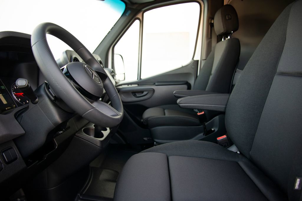 New 2026 Mercedes-Benz Sprinter 2500 image 12
