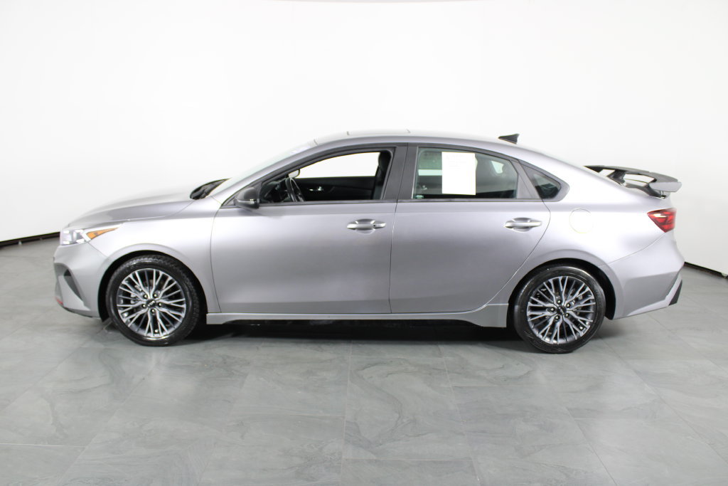 Used 2023 Kia Forte GT-Line w/ GT-Line Premium Package FWD image 11