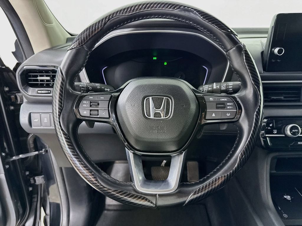Used 2025 Honda Pilot EX-L image 12