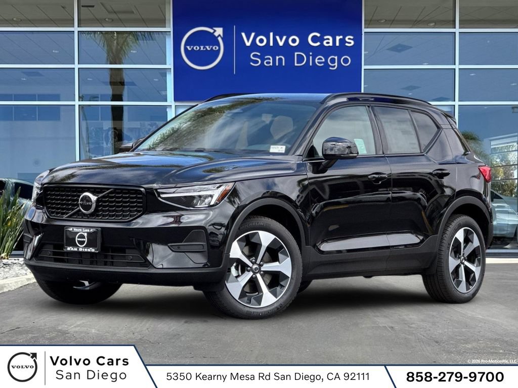 New 2026 Volvo XC40 B5 Core w/ Climate Package AWD/4WD image 1