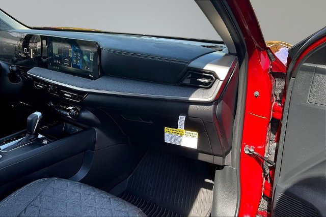 Used 2026 Nissan Kicks SV FWD image 24