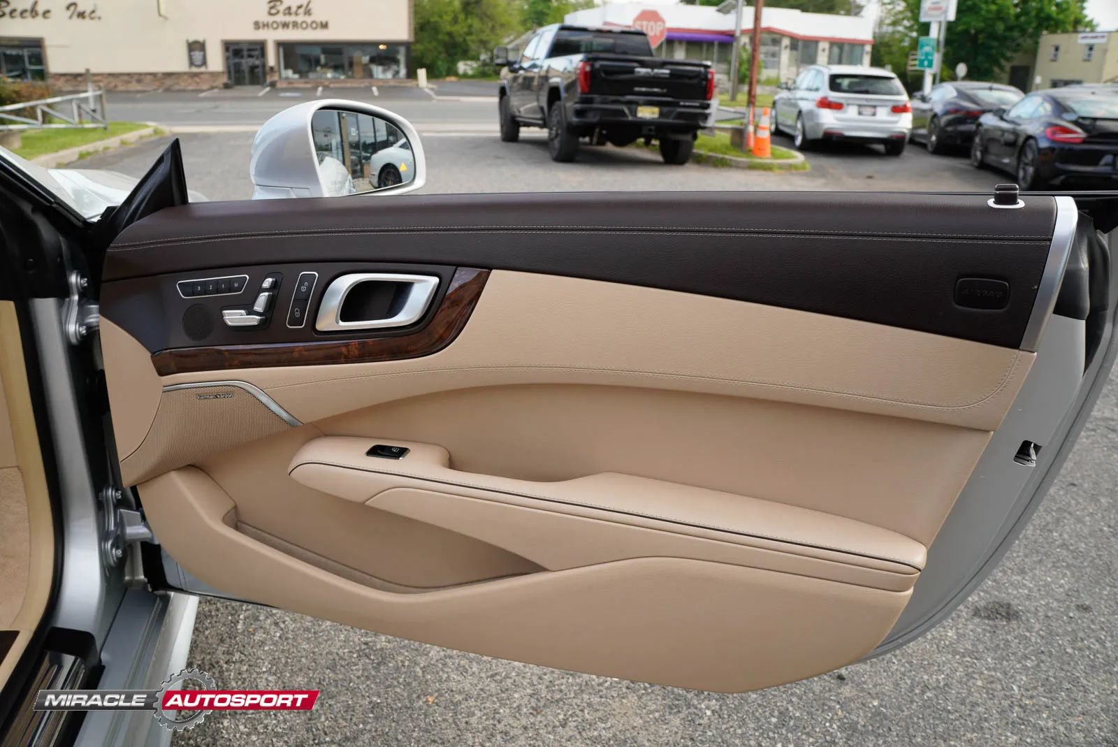Used 2017 Mercedes-Benz SL 550 image 23
