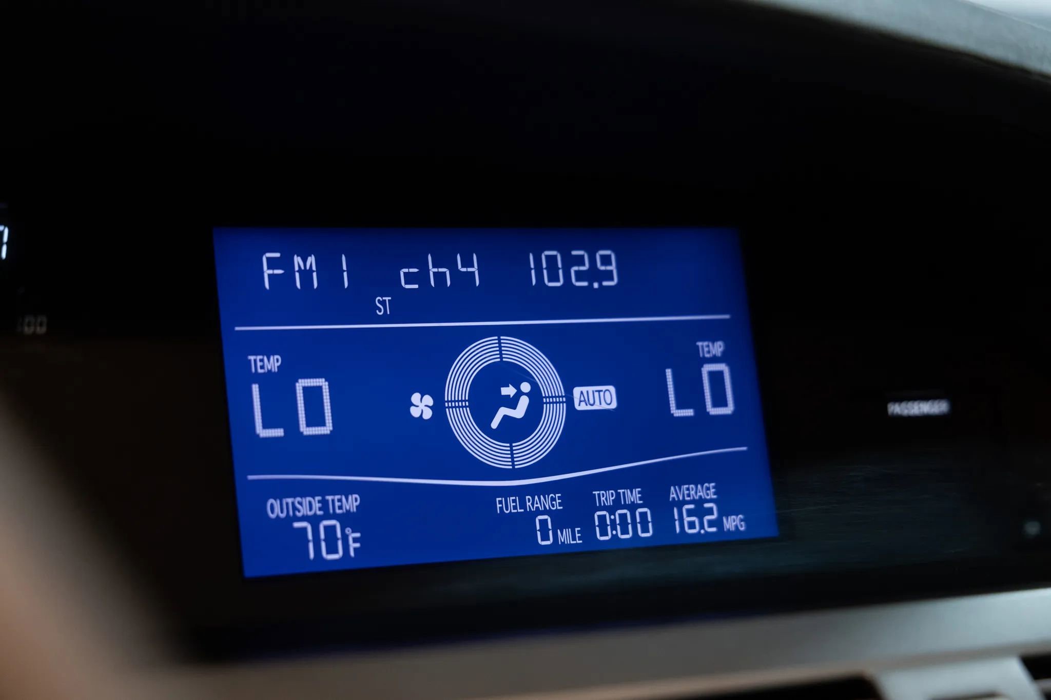 Used 2005 Toyota Avalon XL FWD image 30