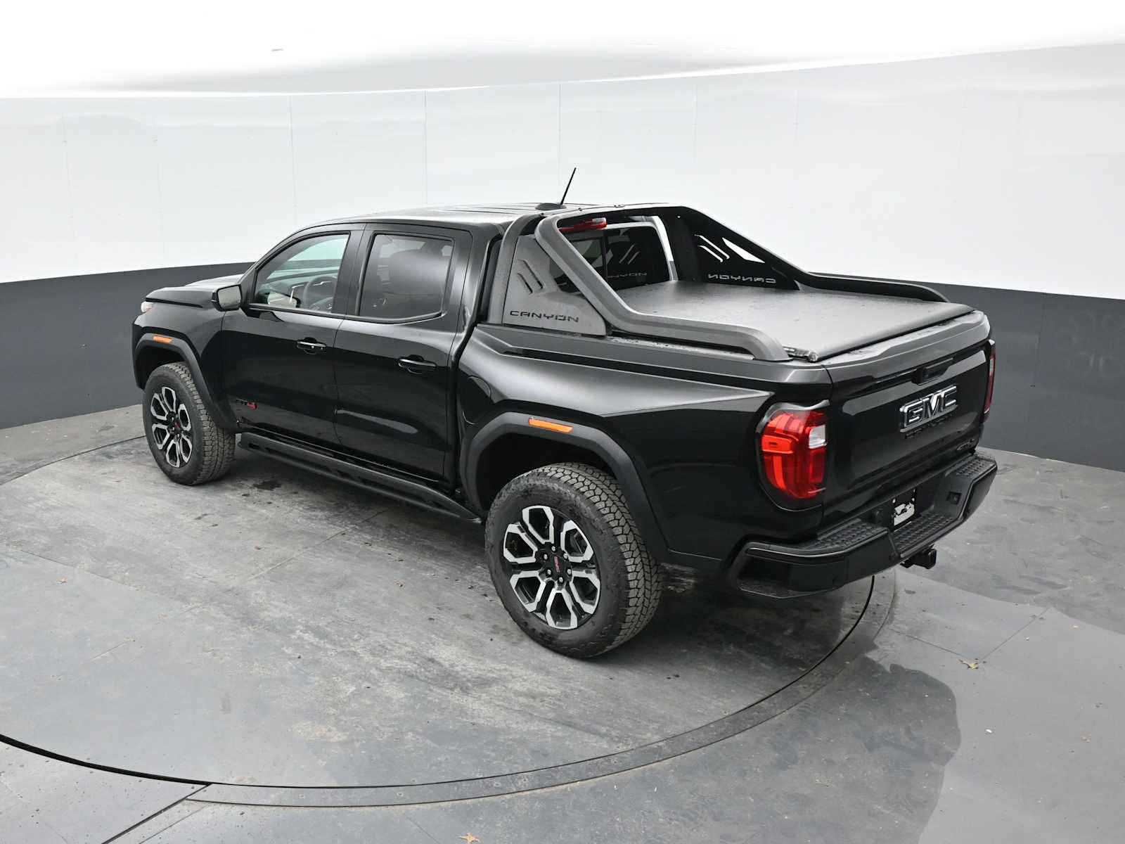New 2025 GMC Canyon AT4 w/ Nightfall Edition image 27