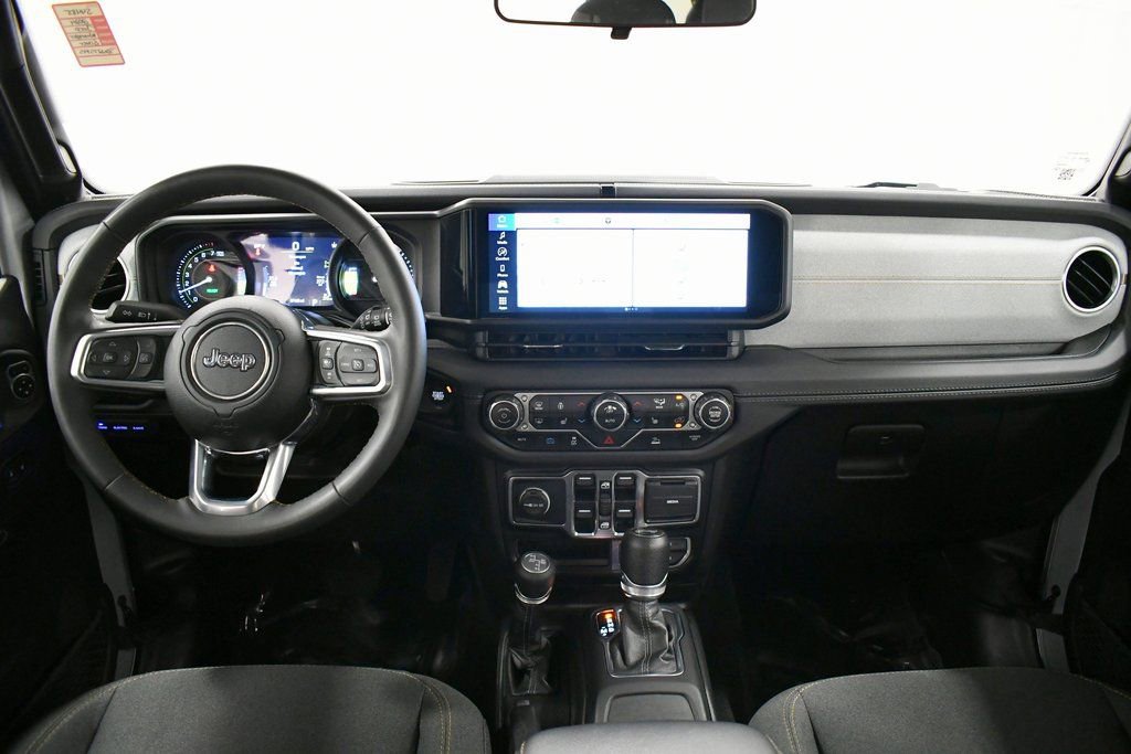 Used 2024 Jeep Wrangler Unlimited Sahara image 3
