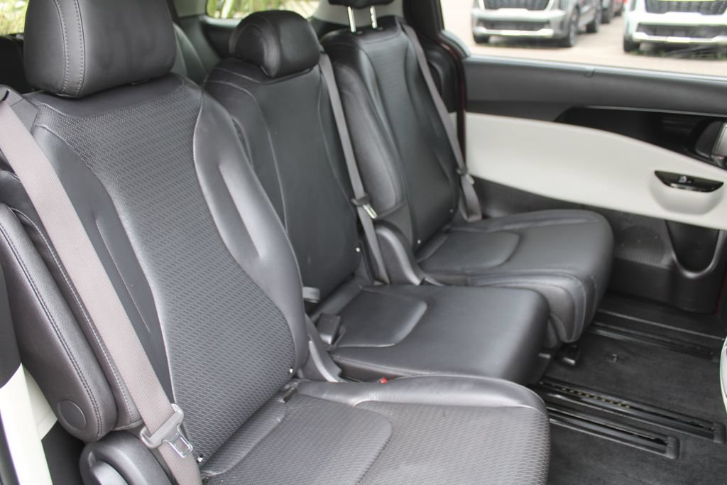 Used 2023 Kia Carnival SX Prestige FWD image 7