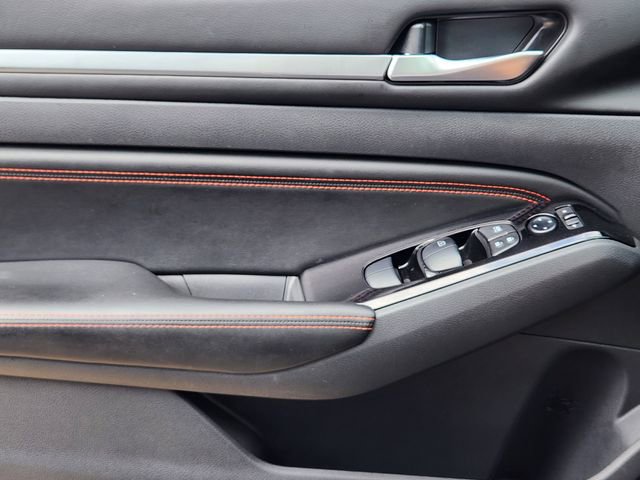 Used 2023 Nissan Altima 2.5 SR FWD image 24