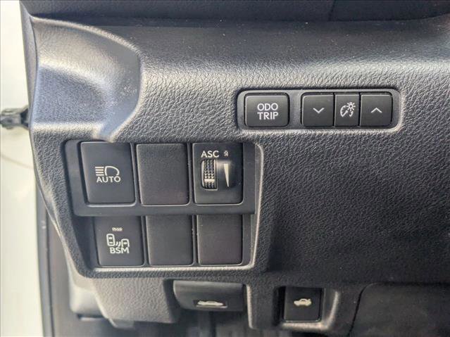 Used 2017 Lexus IS 200t image 15