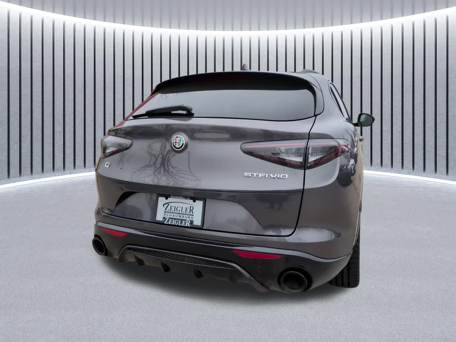 Used 2024 Alfa Romeo Stelvio Veloce AWD/4WD image 9