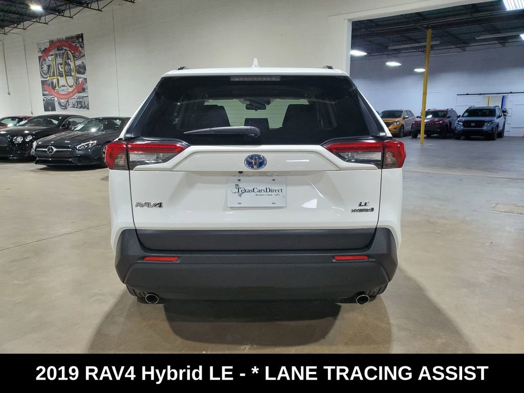 Used 2019 Toyota RAV4 LE AWD/4WD image 10