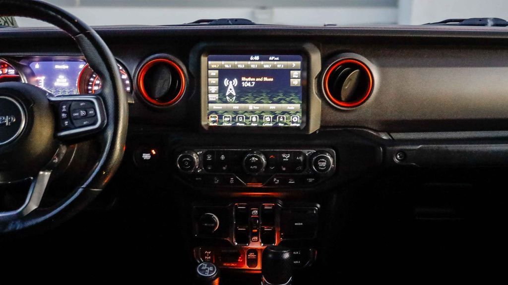 Used 2021 Jeep Gladiator Mojave image 16