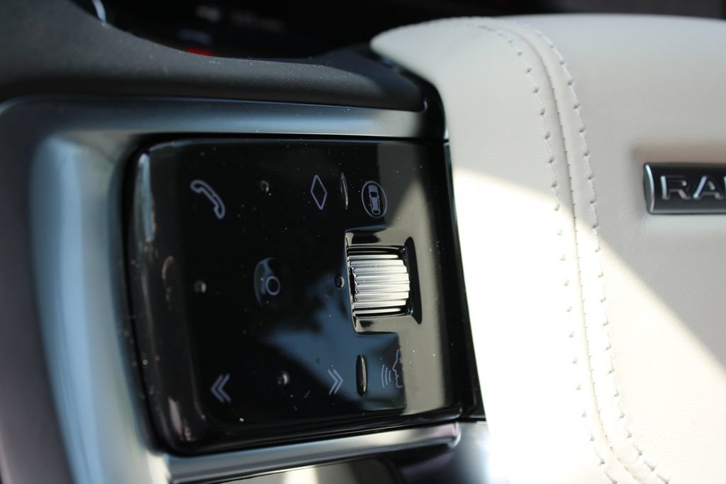 New 2026 Land Rover Range Rover SE AWD/4WD image 9