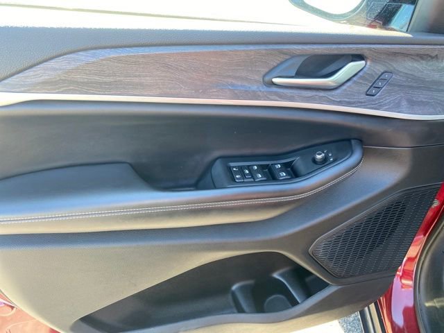 Used 2023 Jeep Grand Cherokee Limited image 17