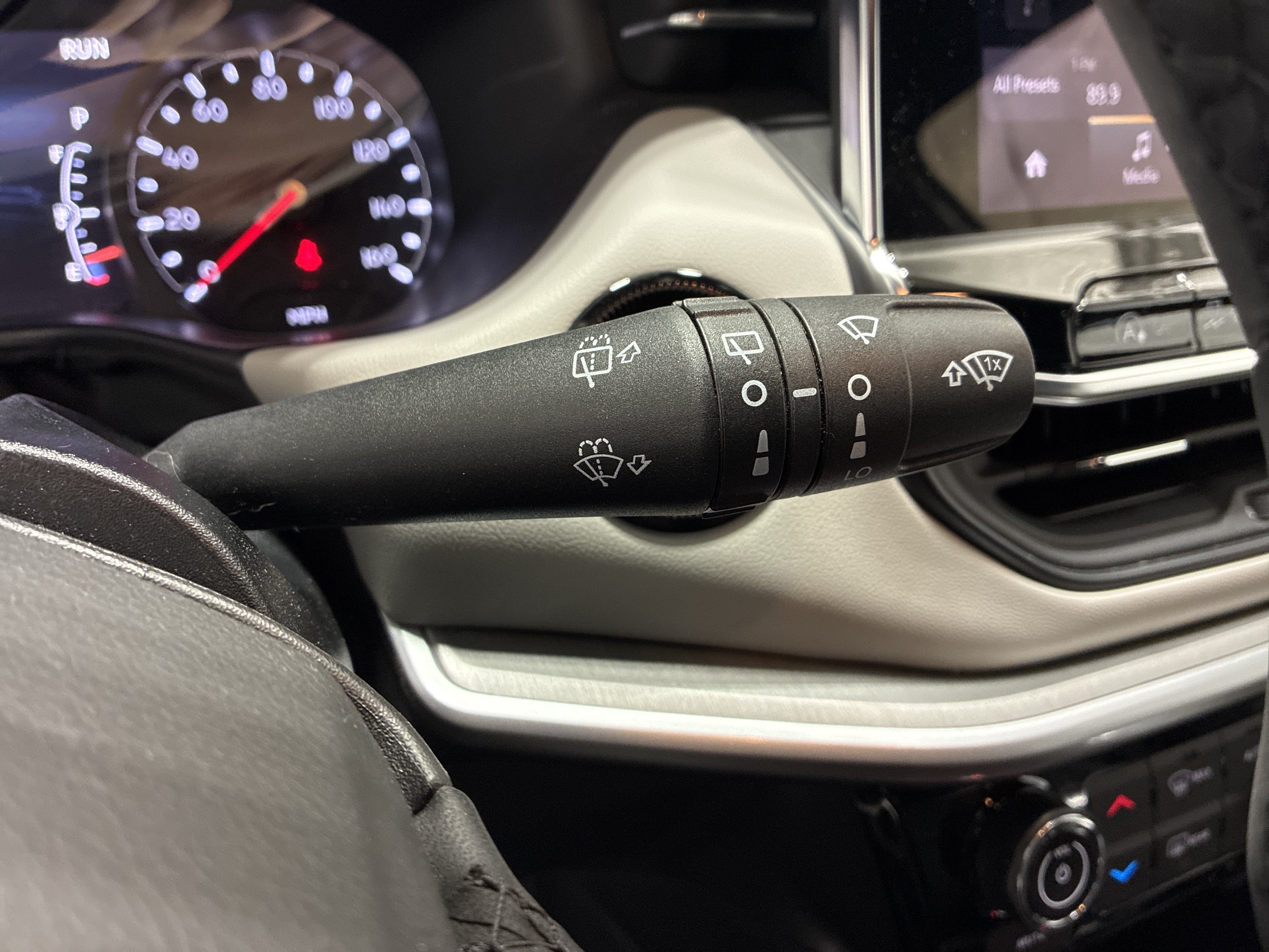 Certified 2025 Jeep Compass Limited AWD/4WD image 22