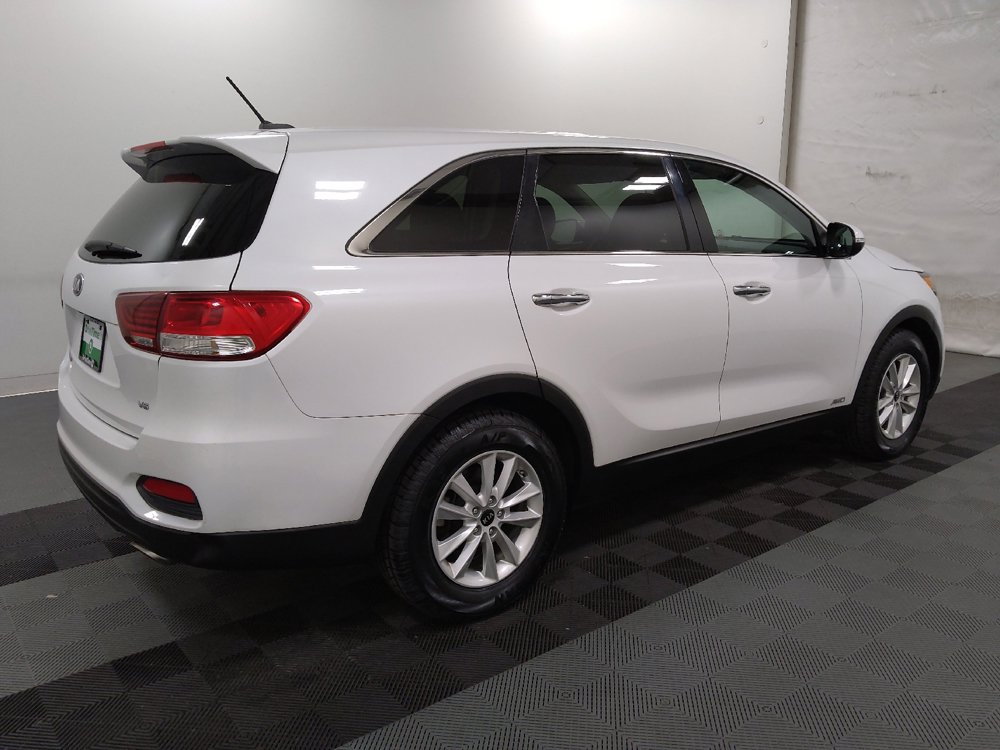Used 2019 Kia Sorento AWD V6 image 10